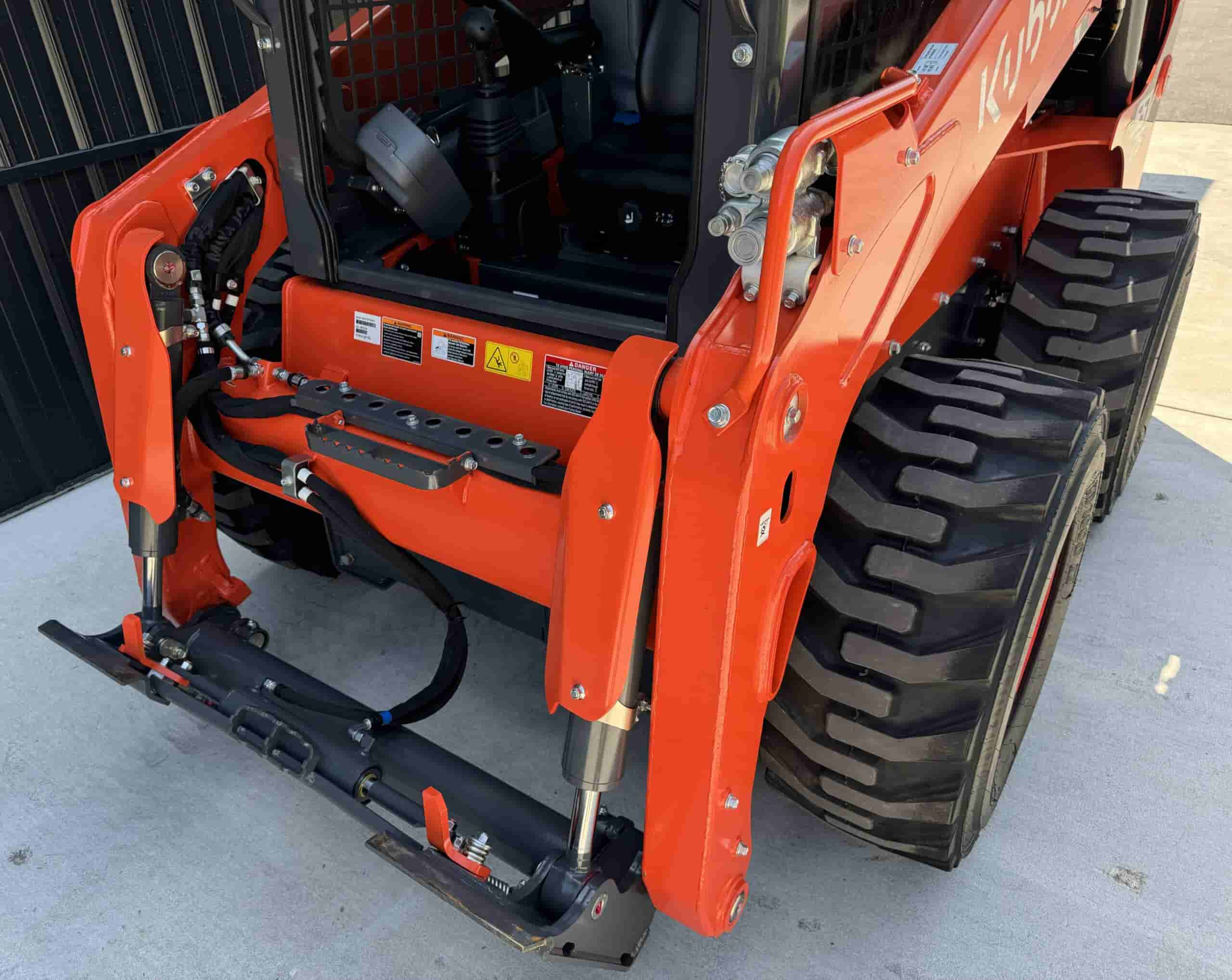 2024 KUBOTA SSV75 HIGH FLOW
